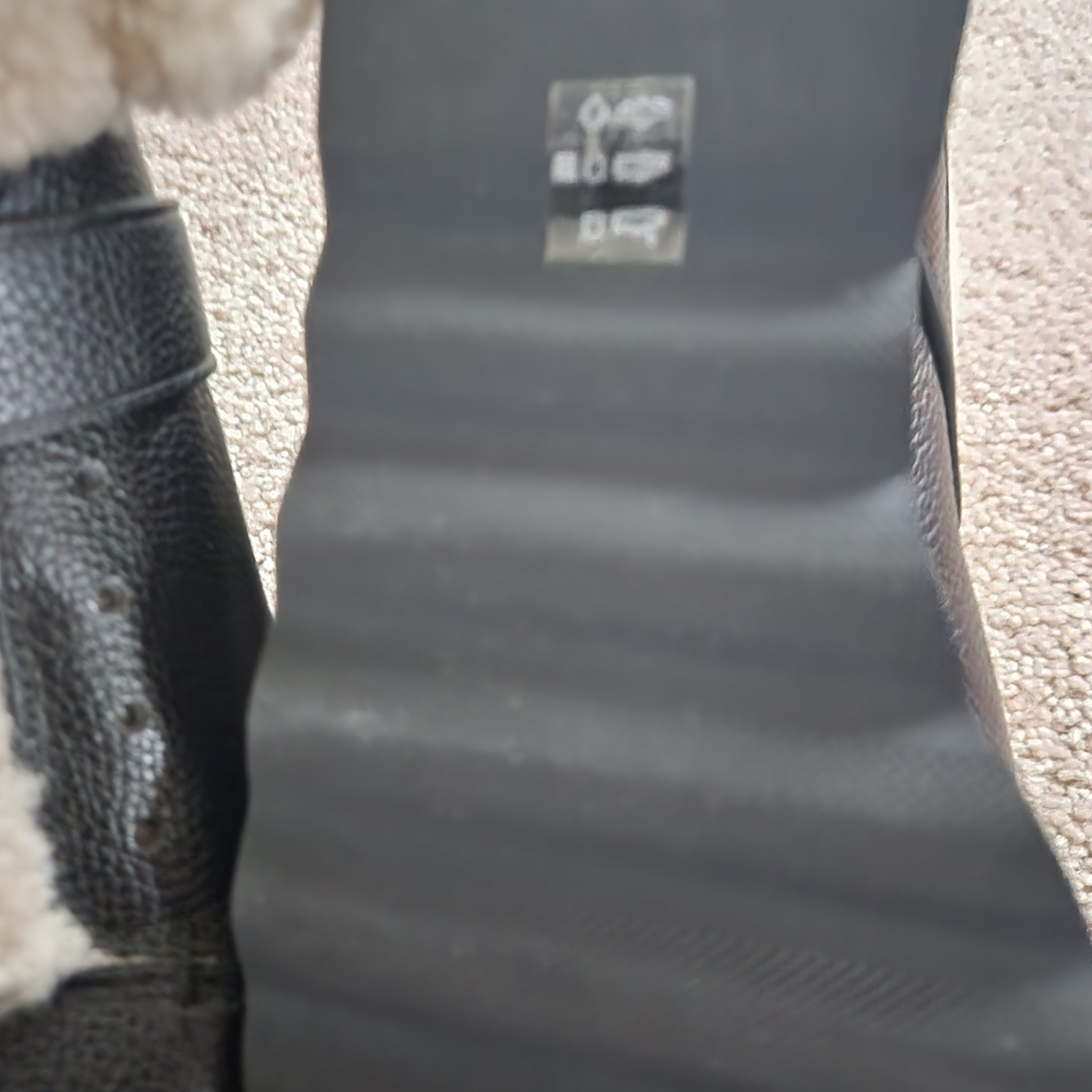 Coach Black Leather with Cream Shearling - Picture 5 of 6
